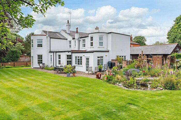 5 Bedroom Detached House For Sale In High Street, Codicote, SG4