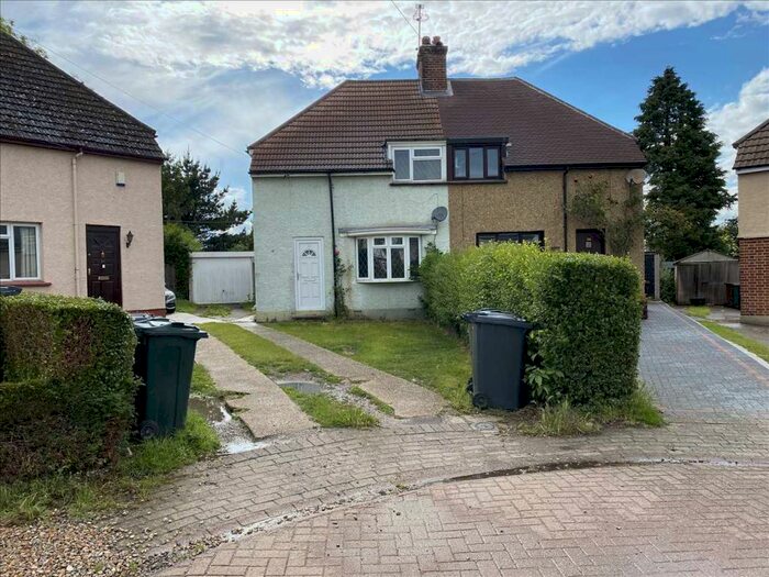 Houses for sale & to rent in DA13 9QJ, Red Street, Longfield, New Barn