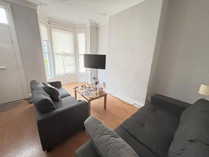 3 Bedroom House To Rent In Ashville Avenue, Leeds, LS6