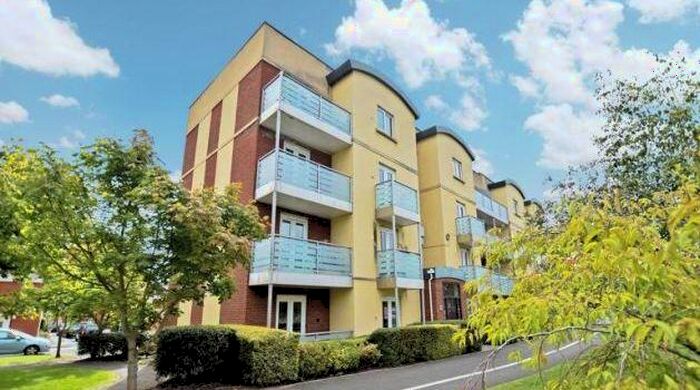 2 Bedroom Flat To Rent In Heraldry Walk, EX2