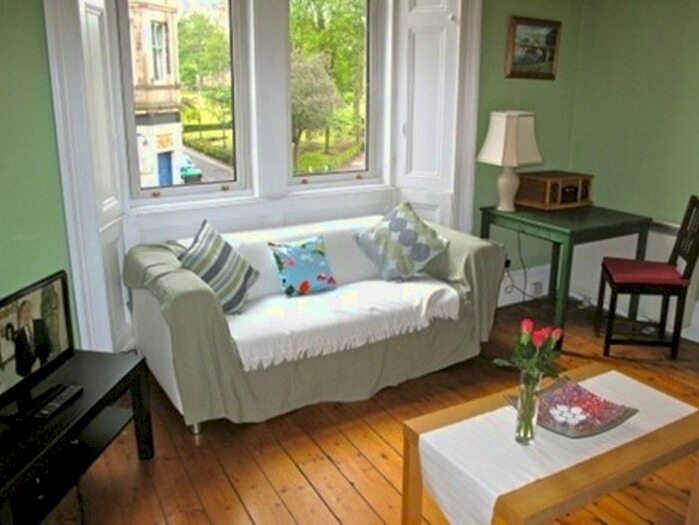 3 Bedroom Flat To Rent In Bruntsfield Place, Bruntsfield, EH10