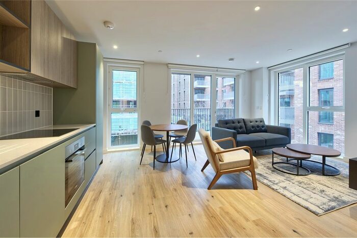 1 Bedroom Flat To Rent In Cedrus Avenue, Southall, UB1