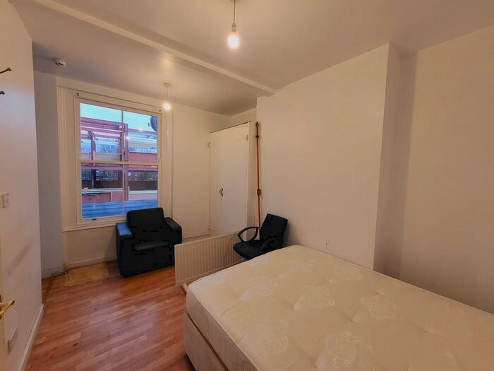 Studio To Rent In Kingsland Road, Dalston/Hackney, E8