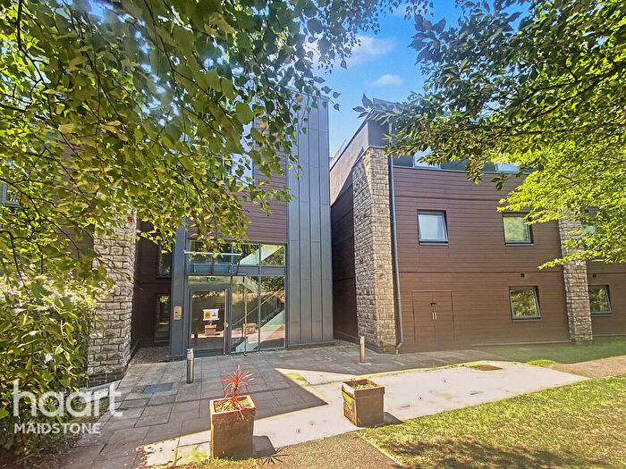 2 Bedroom Apartment For Sale In Sandling Lane, Maidstone, ME14