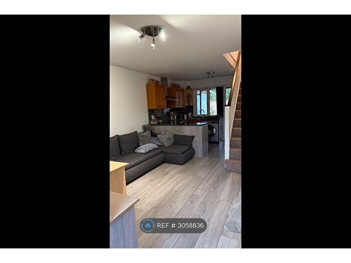 1 Bedroom End Terrace House To Rent In Raywood Close, Hayes, UB3