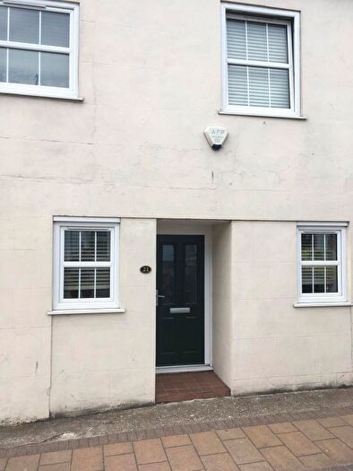 Studio To Rent In High Street, Honiton, Devon, EX14