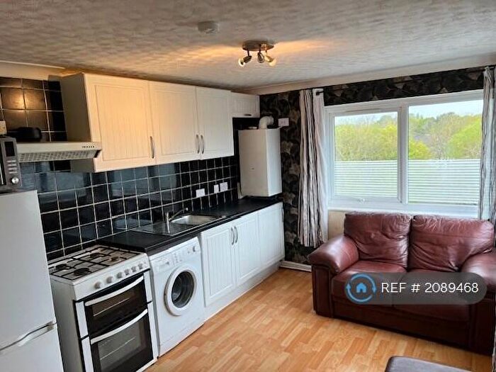 2 Bedroom Flat To Rent In Laindon, Basildon, SS15