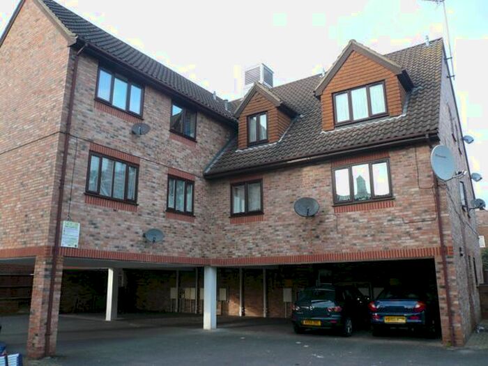 Studio To Rent In Moorstown Court, Slough, SL1