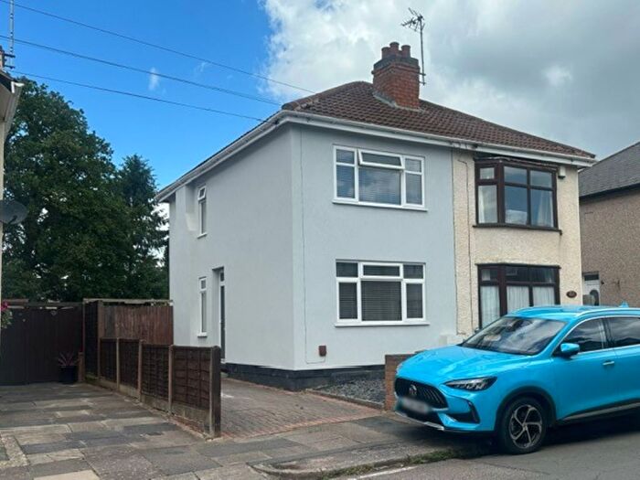 3 Bedroom Semi-Detached House For Sale In Lime Tree Avenue, Coventry, CV4