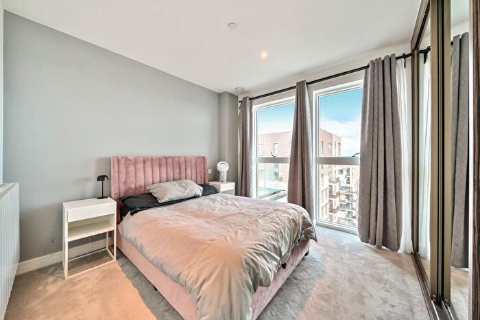 2 Bedroom Flat To Rent In Pegler Square Kidbrooke, London, SE3