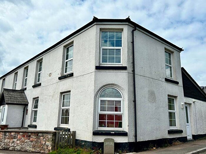 3 Bedroom Flat For Sale In Royal Foresters Court, Cinderford, GL14