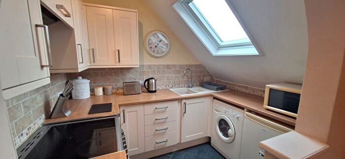 1 Bedroom Flat To Rent In Wellington Road, Bridlington, East Yorkshire, YO15