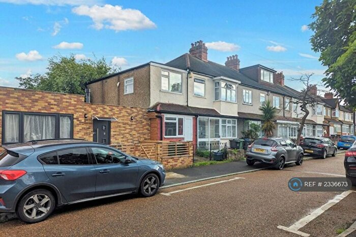 2 Bedroom End Of Terrace House To Rent In Robinhood Close, Mitcham, CR4
