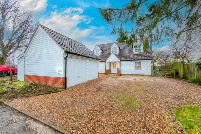 4 Bedroom Detached House For Sale In Gestingthorpe Road, Great Maplestead, Halstead, CO9