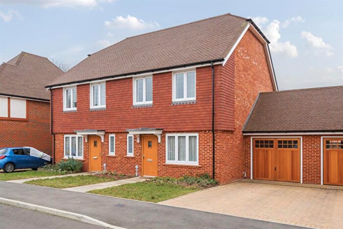 3 Bedroom Semi Detached House To Rent In Rochford Grove, Horsham, RH12
