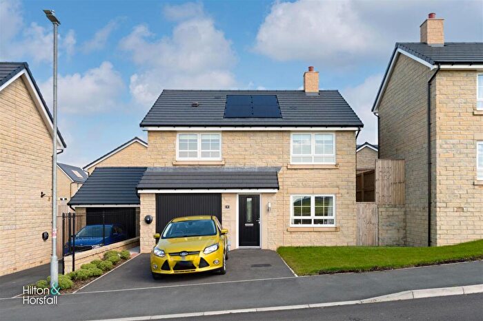 4 Bedroom Detached House For Sale In Redwing Road, Burnley, BB11