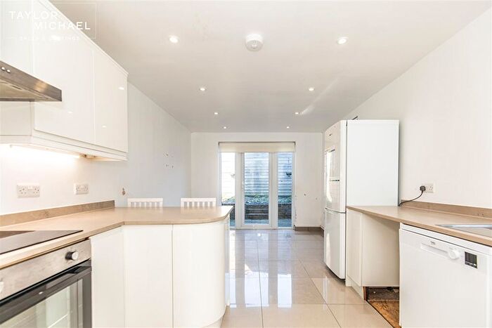 4 Bedroom Detached House To Rent In Grantham Road, Brighton, BN1