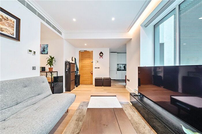1 Bedroom Flat For Sale In Princes House, Kingsway, , London B, WC2