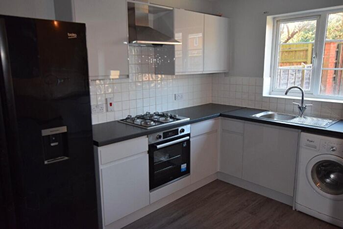 6 Bedroom Semi-Detached House To Rent In West Cotton Close, Far Cotton, Northampton, NN4