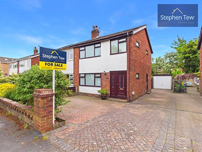 3 Bedroom Semi-Detached House For Sale In Chain Lane, Staining, FY3