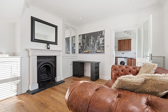 2 Bedroom Semi-Detached House For Sale In Rayleigh Road, Hutton, CM13