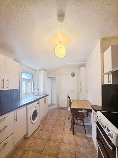 1 Bedroom Flat For Sale In Liddington Road, Stratford, London, Greater London, E15