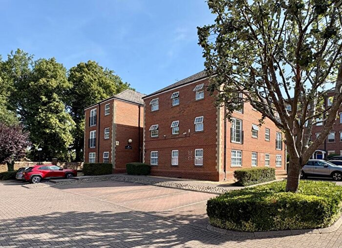 2 Bedroom Apartment For Sale In St Bartholemews House, Latymer Court, Northampton, NN1