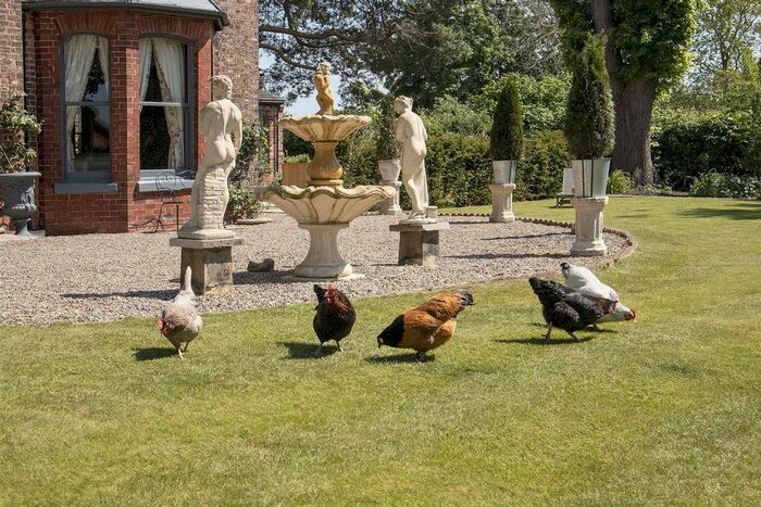 7 Bedroom Detached House For Sale In The Grange, Helperby, North Yorkshire, YO61