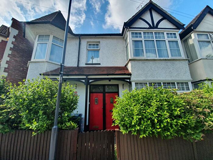 2 Bedroom Property To Rent In Vaughan Road, HA1