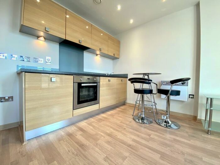 Apartment To Rent In St Pauls Place, St Pauls Square, Birmingham, B3