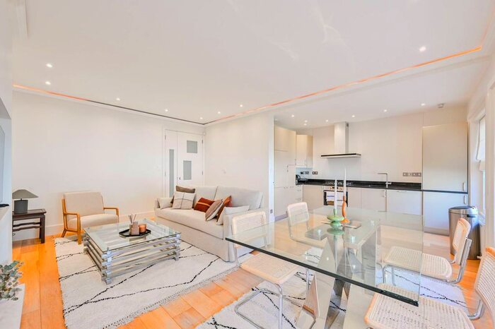 2 Bedroom Flat To Rent In Cornwall Gardens, South Kensington, London, SW7