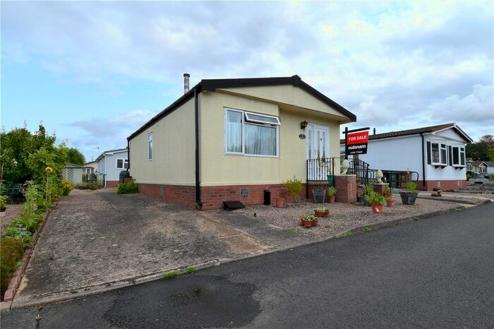 2 Bedroom Mobile/park Home For Sale In Doverdale Park Homes, Hampton Lovett, Droitwich, Worcestershire, WR9