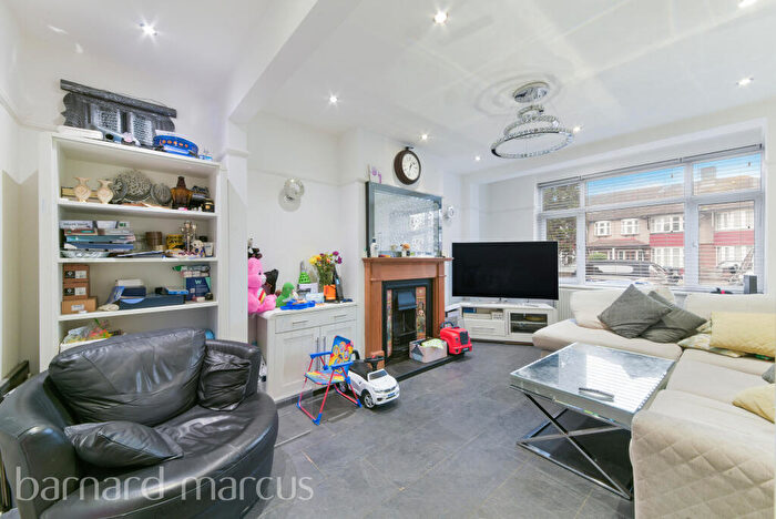 3 Bedroom End Of Terrace House To Rent In Hillcross Avenue, Morden, SM4