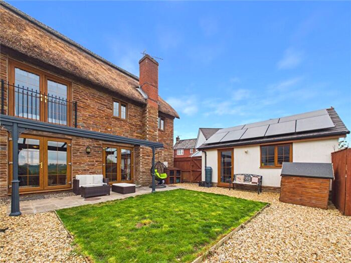 3 Bedroom Detached House For Sale In Iter Park, Bow, Crediton, Devon, EX17