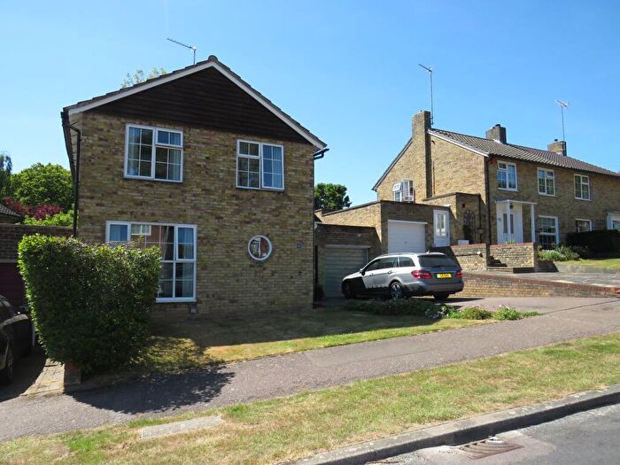 3 Bedroom House To Rent In Pentley Park, Welwyn Garden City, AL8