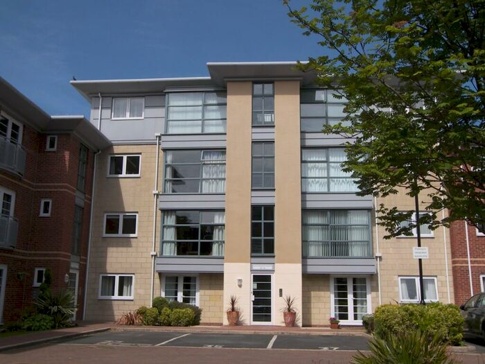 2 Bedroom Flat To Rent In Hollinshed House, FY8