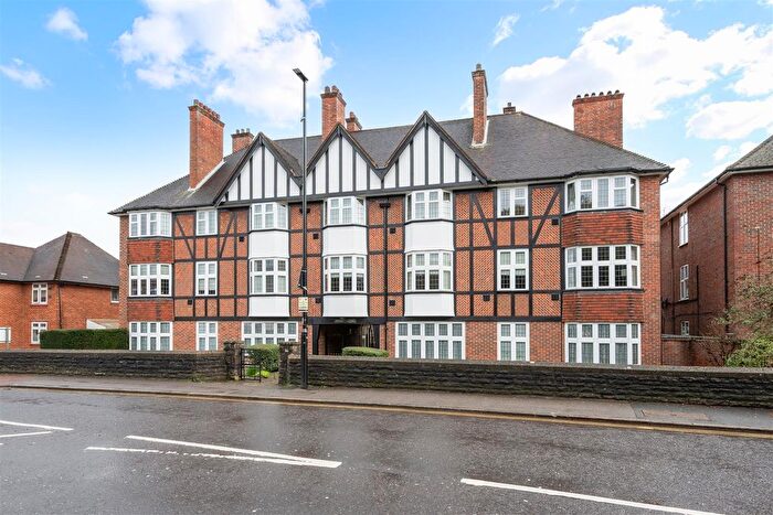 3 Bedroom Flat For Sale In Ashley Road, Epsom, KT18