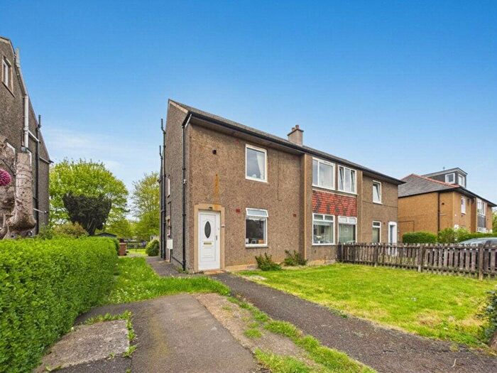 2 Bedroom Flat For Sale In Carrick Knowe Drive, Edinburgh, EH12