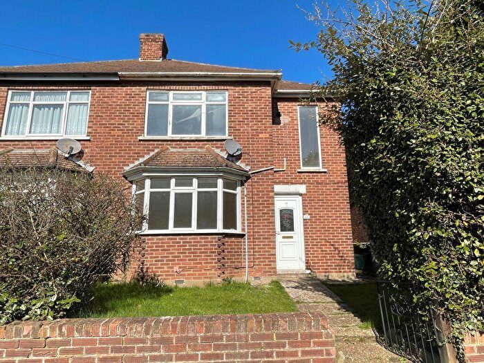 3 Bedroom House To Rent In North Station, CO4