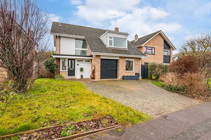 4 Bedroom Detached House For Sale In Washbrook Close, Barton-Le-Clay, MK45