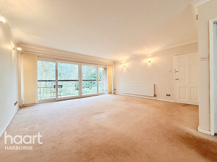 2 Bedroom Apartment To Rent In Woodbourne, Edgbaston, B15