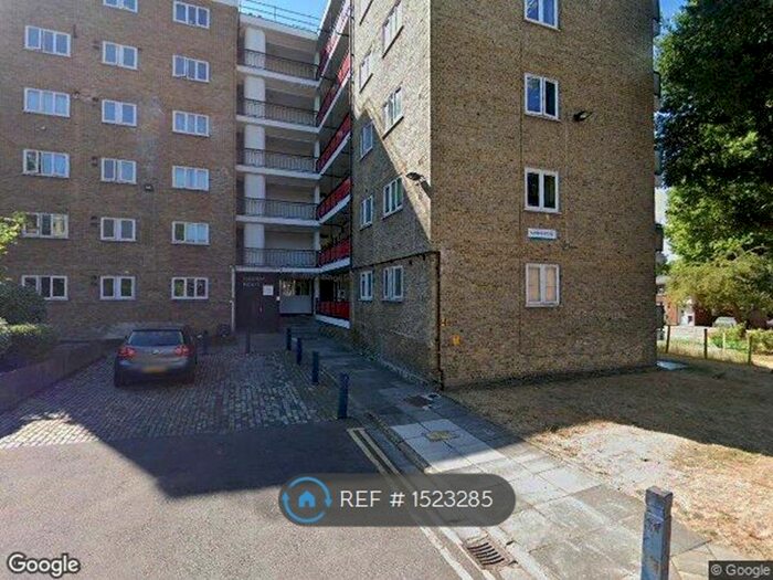 2 Bedroom Flat To Rent In Hannen House, London, SE5