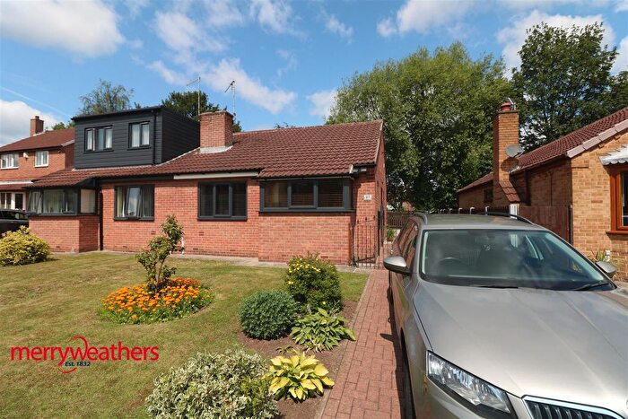 2 Bedroom Semi Detached Bungalow For Sale In Ivy Farm Close, Barnsley, S71