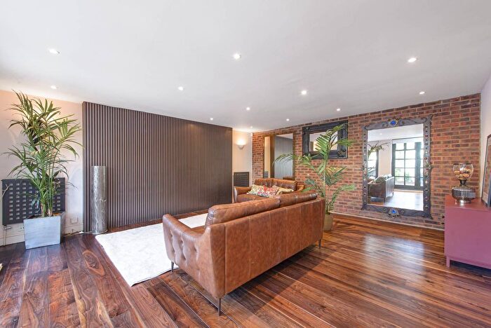 3 Bedroom Property To Rent In Goldhurst Terrace, South Hampstead, London, NW6