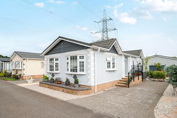 2 Bedroom Park Home For Sale In Deers Court, Horton Road, Three Legged Cross, Wimborne, BH21