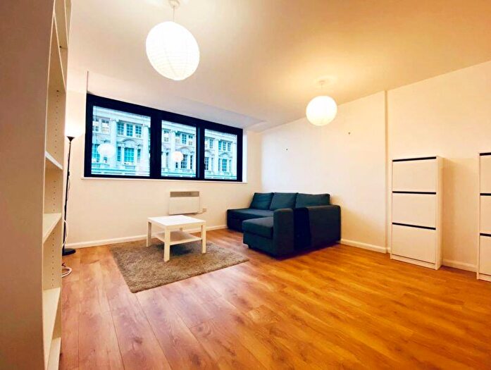 2 Bedroom Apartment To Rent In Mann Island, Liverpool, L3