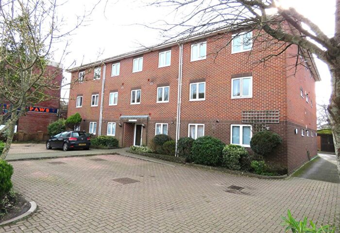 1 Bedroom Flat To Rent In Solent Lodge, Lymington Road, New Milton, BH25