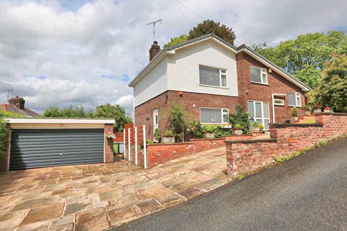 4 Bedroom Detached House For Sale In Hawthorn Road, Bollington, SK10