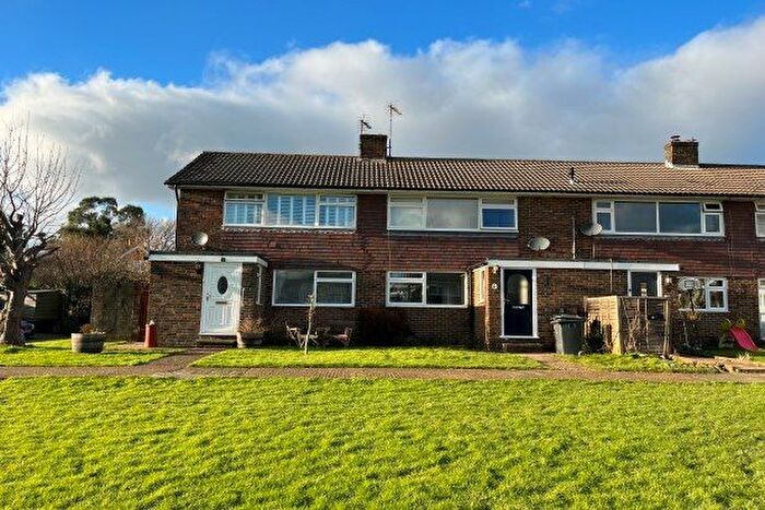 2 Bedroom Property To Rent In Hurstshaw Gardens, Heathfield, TN21