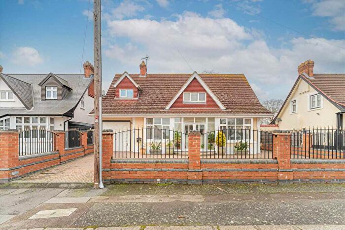 4 Bedroom Detached House To Rent In Curtis Road, Hornchurch, Hornchurch, RM11